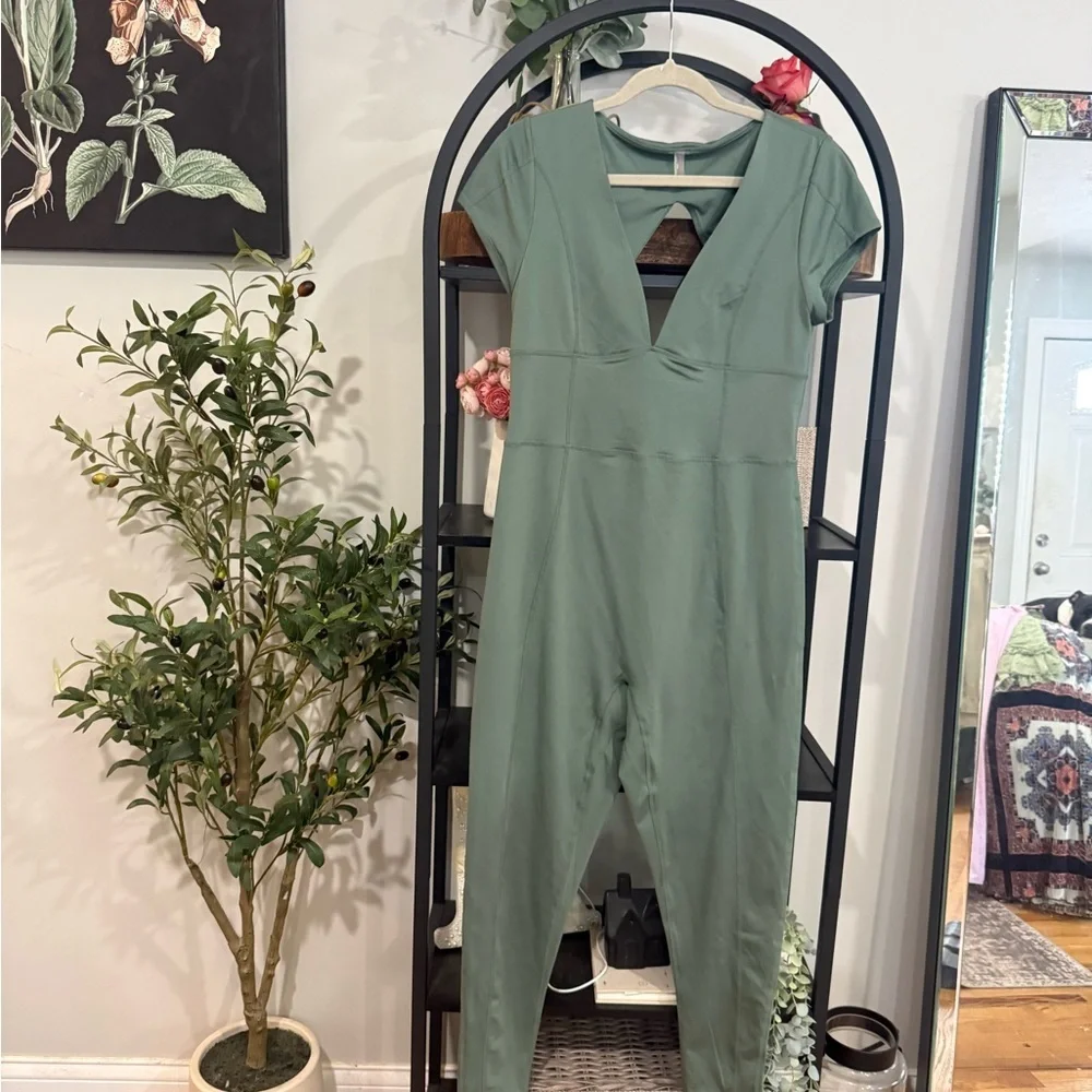 Free People Movement Sage Green Stretch Jumpsuit XL workout